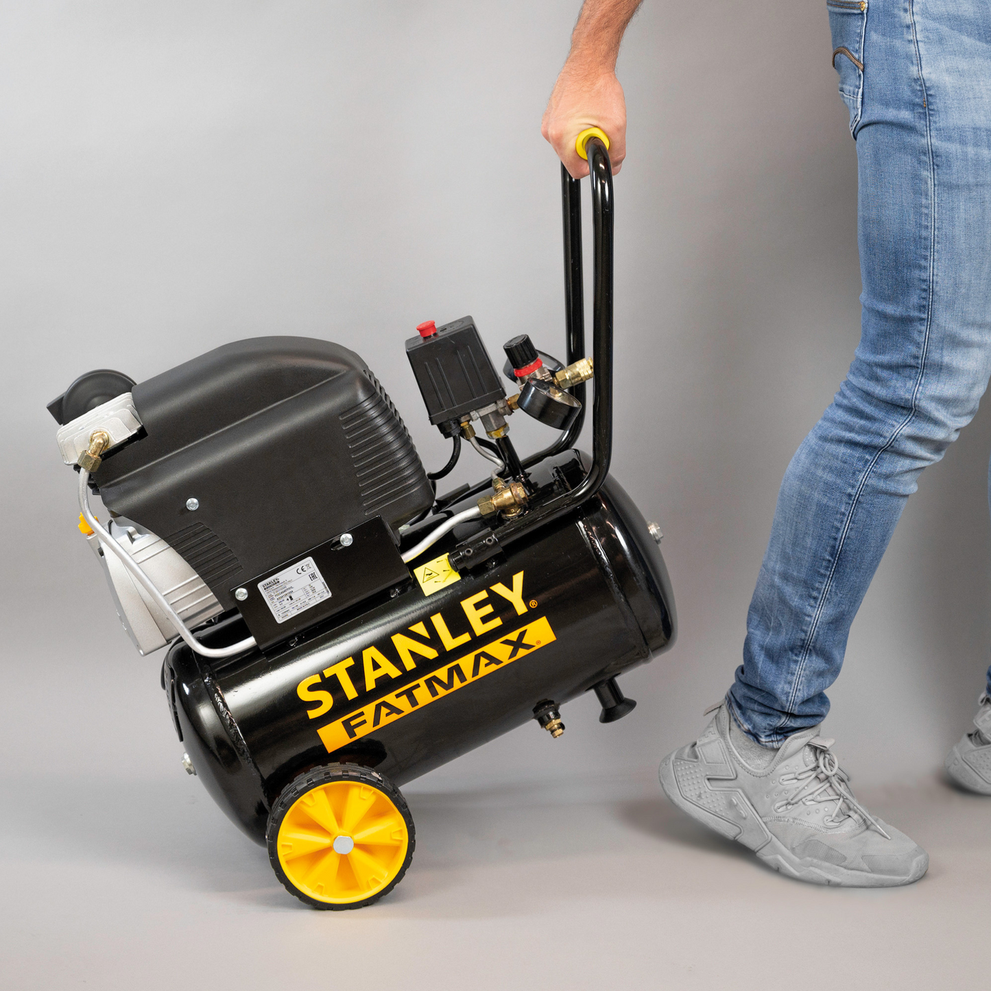 Kompresor Olejowy Stanley FatMax 2KM 24L 8Bar