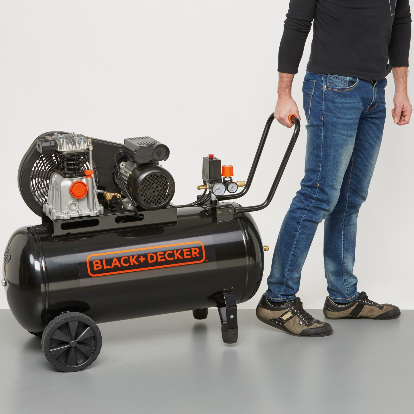 Kompresor Olejowy Black+Decker 2KM 100L 10Bar
